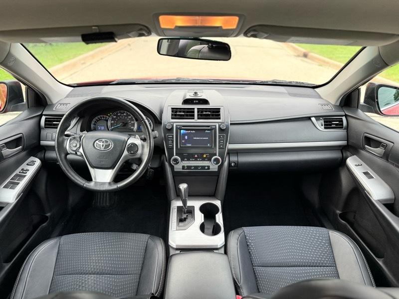 Toyota Camry SE 2012