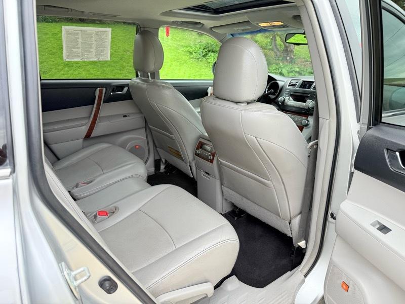 Toyota Highlander Limited 4WD 2012