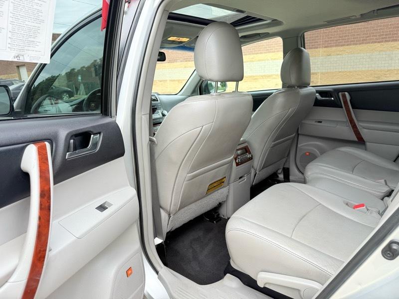 Toyota Highlander Limited 4WD 2012