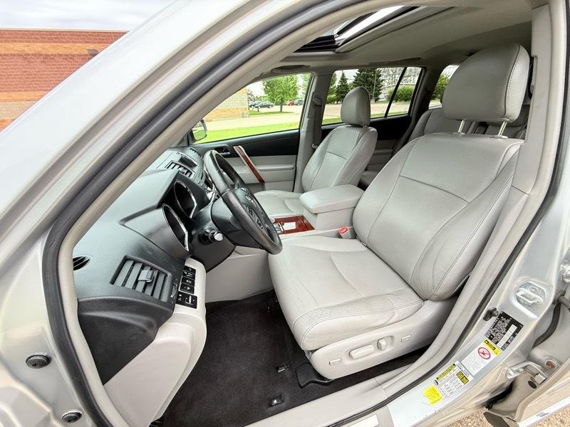 Toyota Highlander Limited 4WD 2012