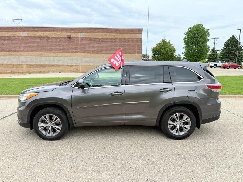 Toyota Highlander LE AWD V6 2014