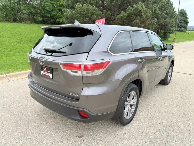 Toyota Highlander LE AWD V6 2014
