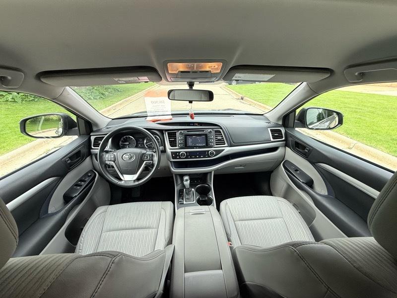 Toyota Highlander LE AWD V6 2014