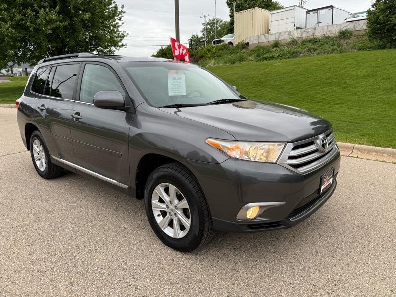 Toyota Highlander Base 4WD 2011