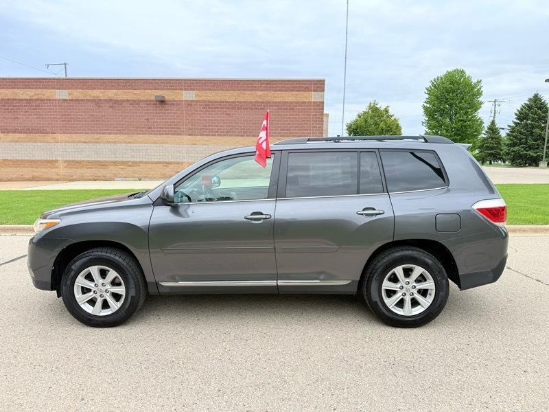 Toyota Highlander Base 4WD 2011