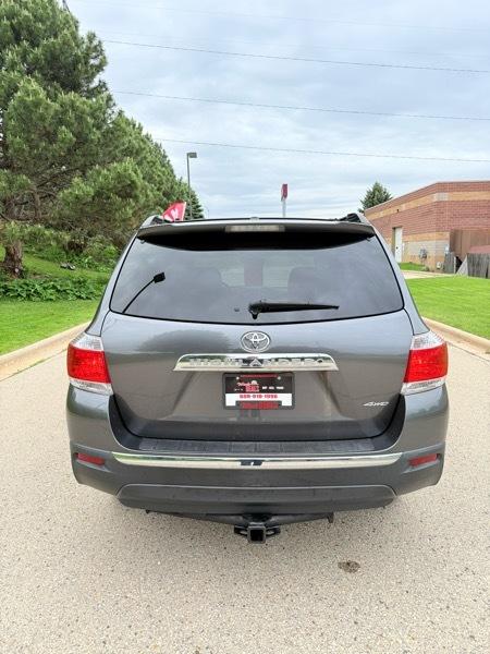 Toyota Highlander Base 4WD 2011