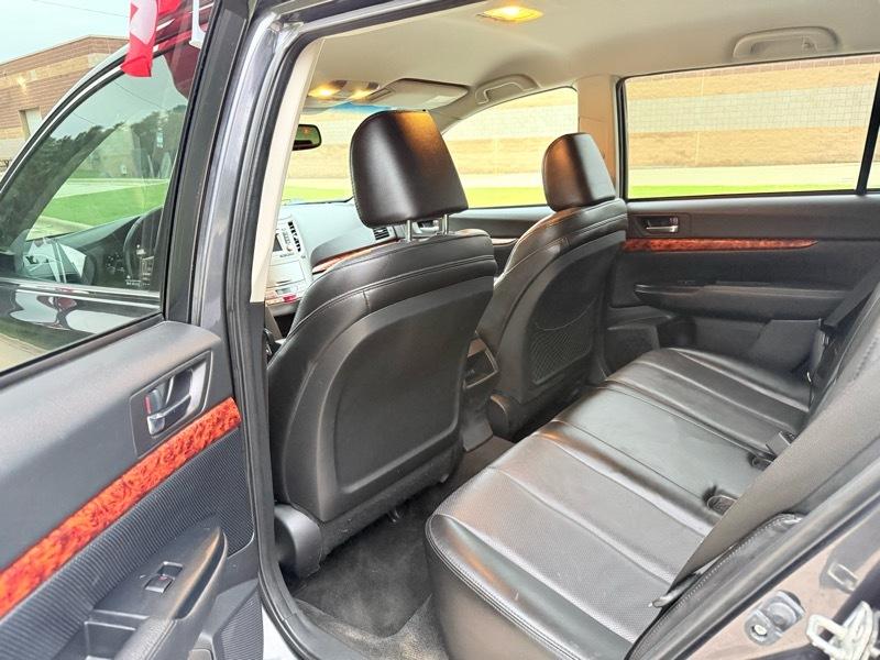 Subaru Outback 2.5i Limited 2012