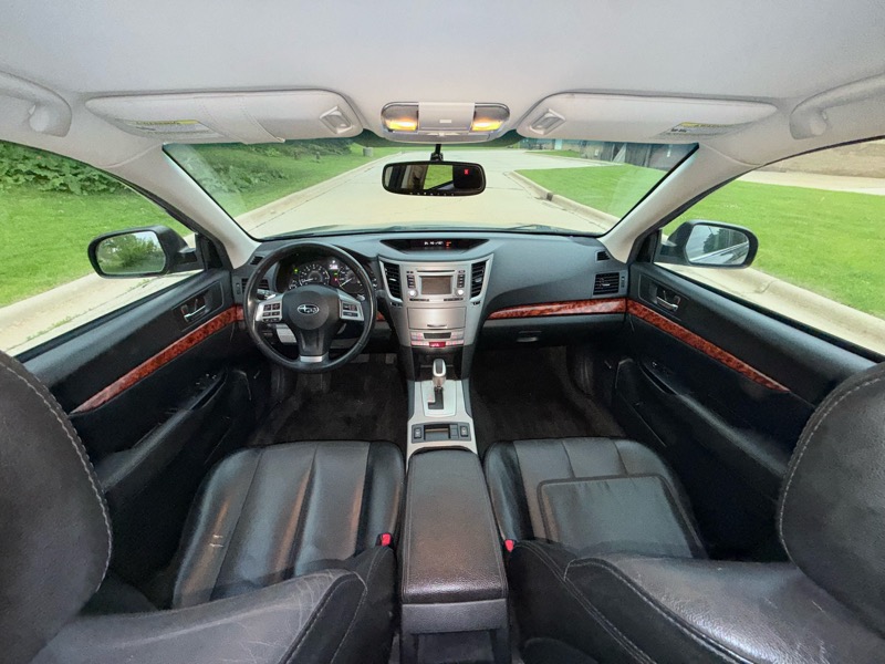 Subaru Outback 2.5i Limited 2012