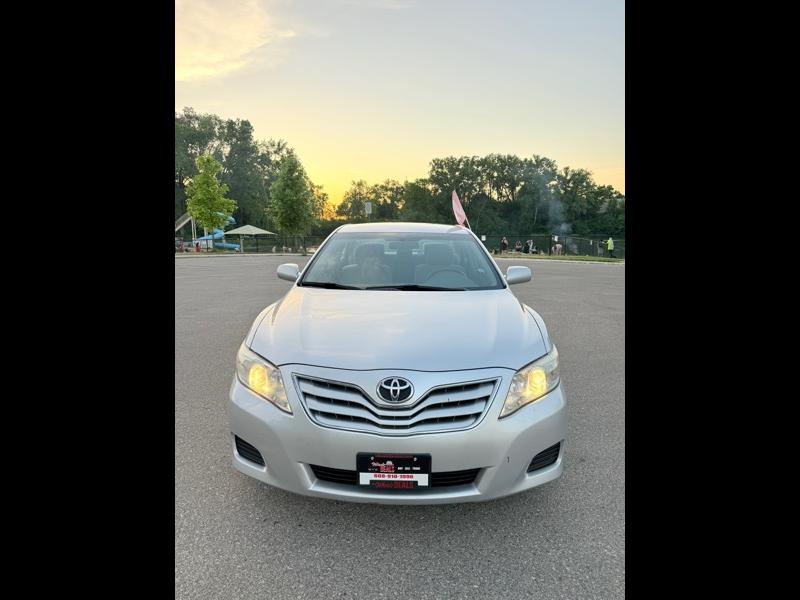 Toyota Camry Base 6-Spd AT 2011