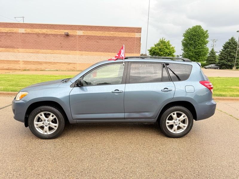 Toyota RAV4 Base I4 2WD 2011