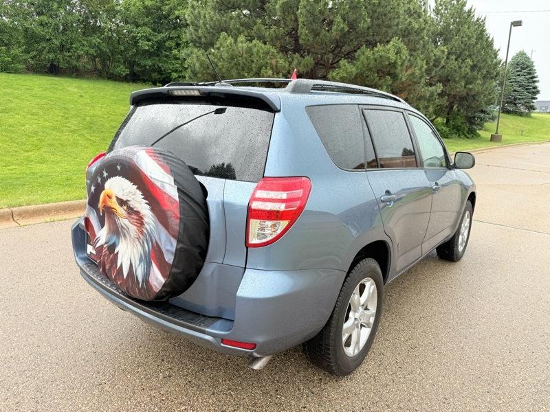 Toyota RAV4 Base I4 2WD 2011