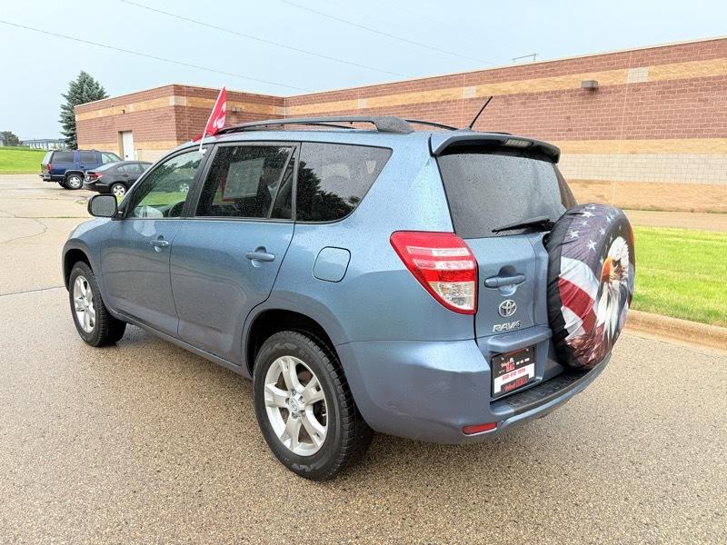 Toyota RAV4 Base I4 2WD 2011