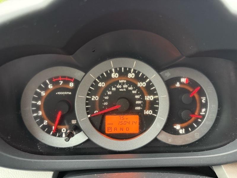 Toyota RAV4 Base I4 2WD 2011