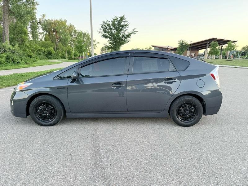 Toyota Prius Prius V 2012