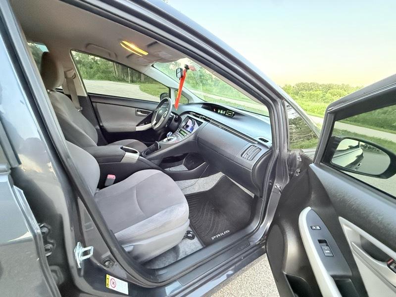 Toyota Prius Prius V 2012