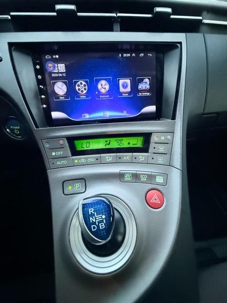 Toyota Prius Prius V 2012