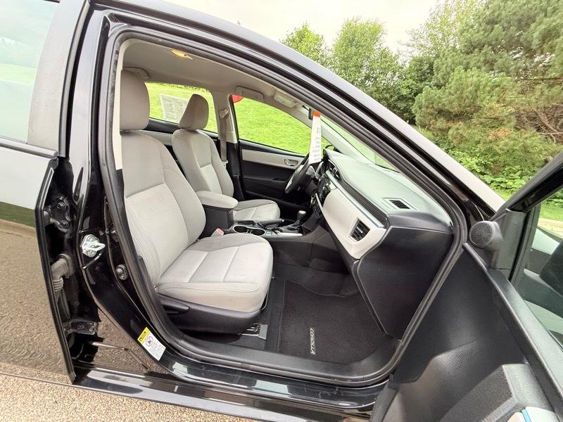 Toyota Corolla 4dr Sdn LE Auto 2014