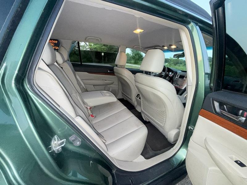 Subaru Outback 2.5i Limited 2013