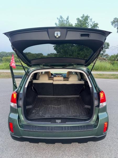 Subaru Outback 2.5i Limited 2013