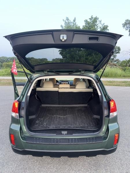 Subaru Outback 2.5i Limited 2013