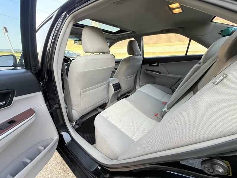 Toyota Camry 4dr Sedan LE 2012