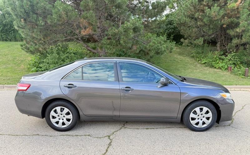 Toyota Camry LE 2011
