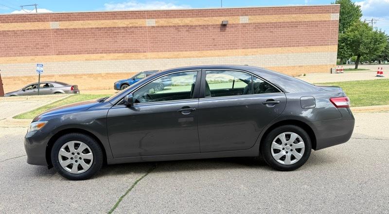 Toyota Camry LE 2011