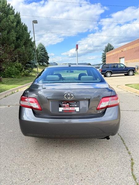 Toyota Camry LE 2011