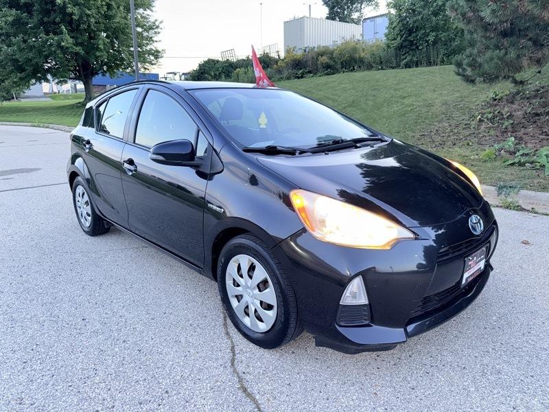 Toyota Prius c Two 2012