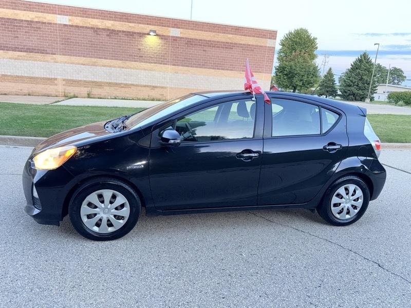 Toyota Prius c Two 2012