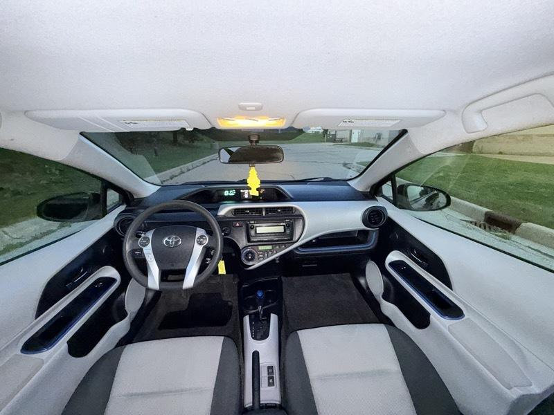 Toyota Prius c Two 2012