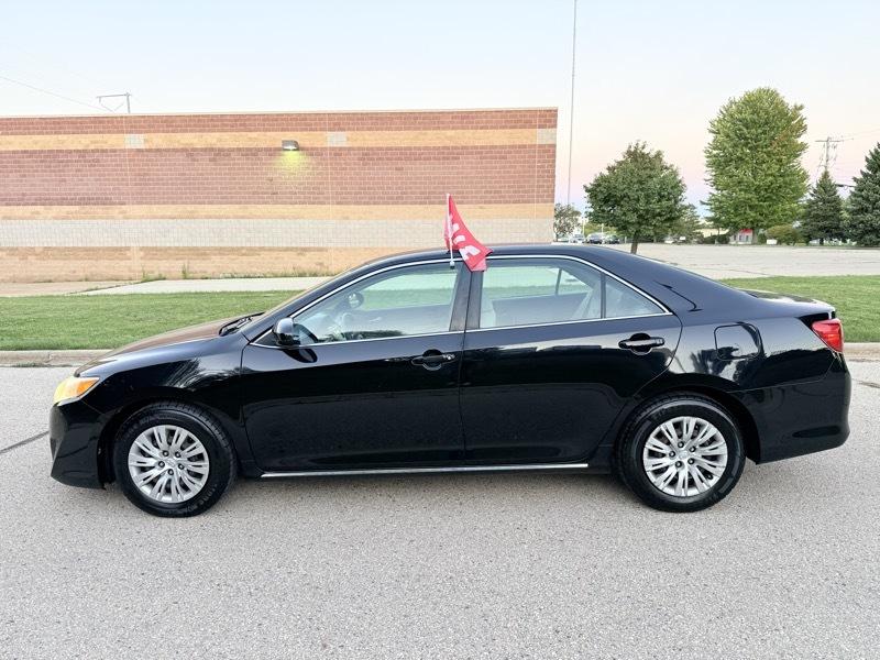 Toyota Camry 4dr Sedan LE 2012