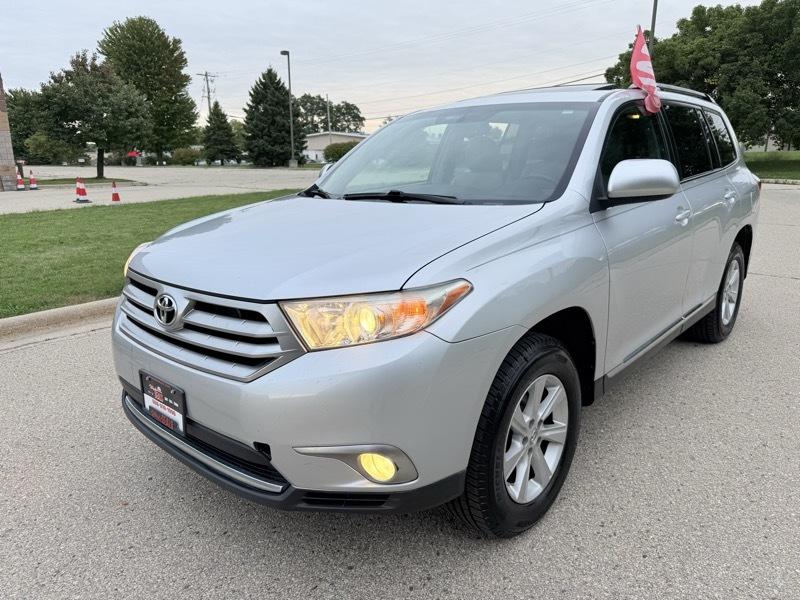 Toyota Highlander Base 4WD 2011