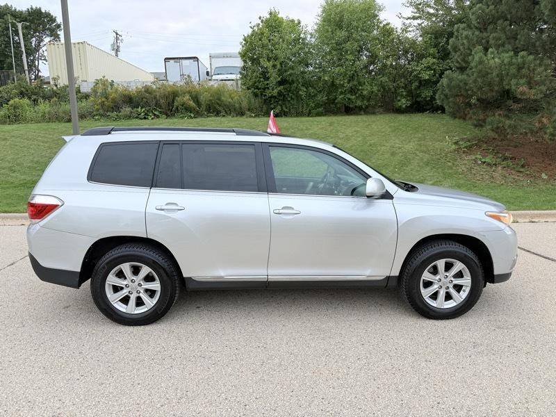 Toyota Highlander Base 4WD 2011