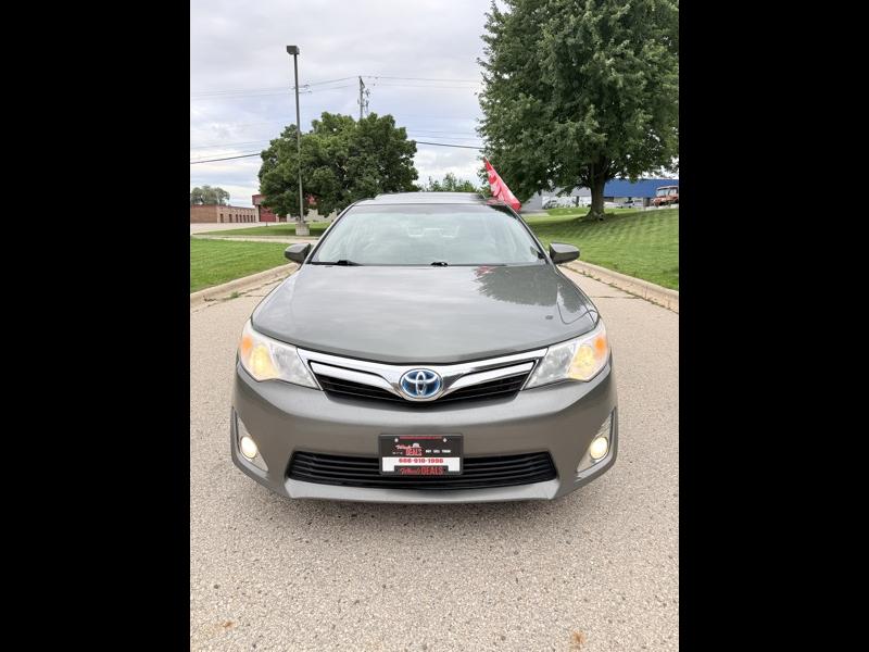 Toyota Camry Hybrid XLE 2012