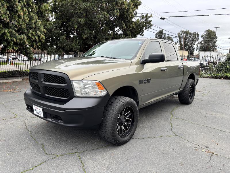 RAM 1500 Tradesman Crew Cab 4WD 2014