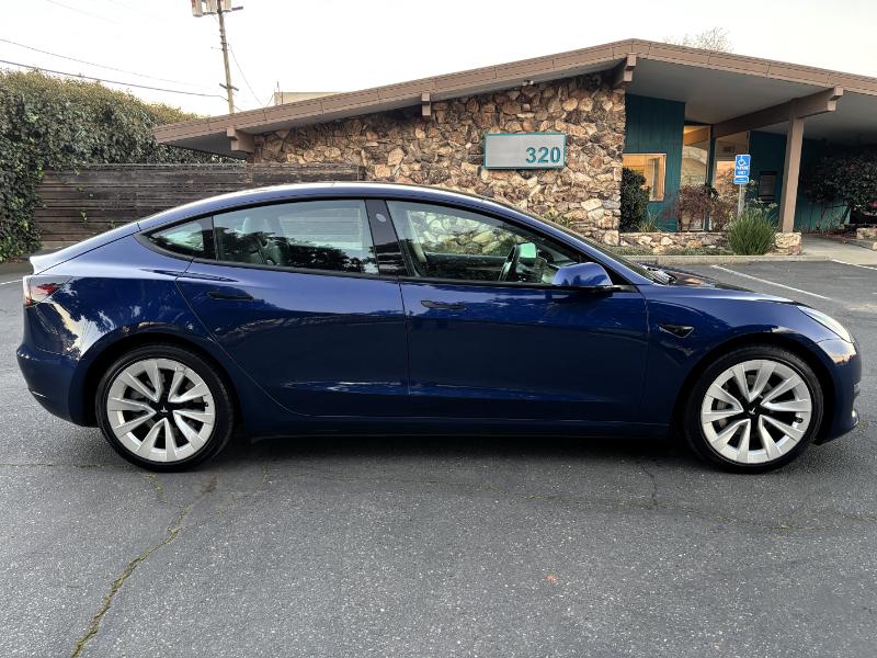 Tesla Model 3 Standard Range RWD 2023