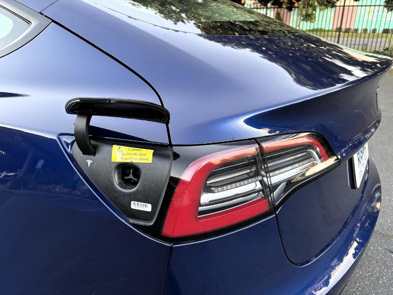 Tesla Model 3 Standard Range RWD 2023