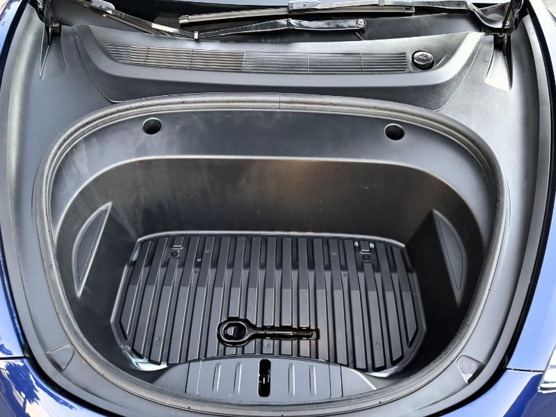 Tesla Model 3 Standard Range RWD 2023