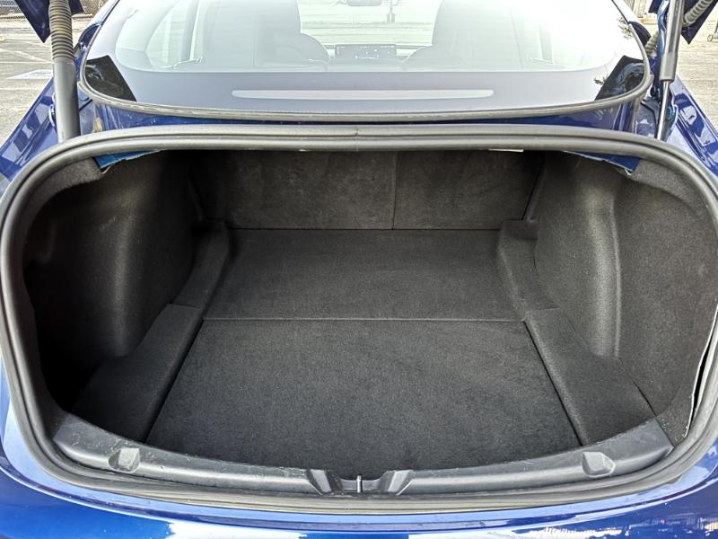 Tesla Model 3 Standard Range RWD 2023