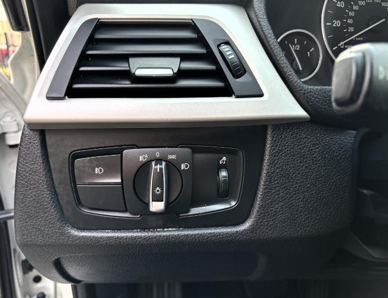 BMW 3-Series 328i xDrive Sedan 2013