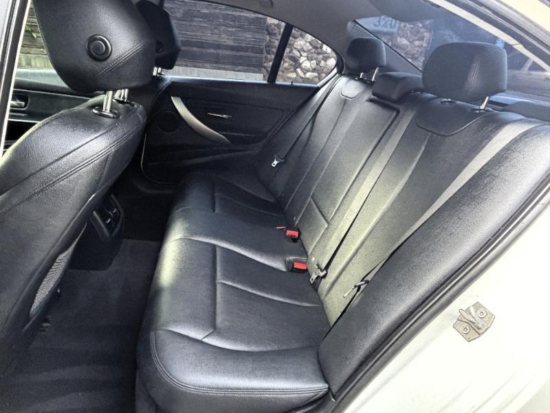 BMW 3-Series 328i xDrive Sedan 2013