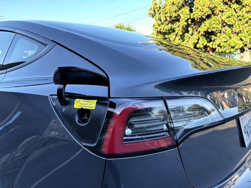 Tesla Model 3 Standard Range RWD 2022