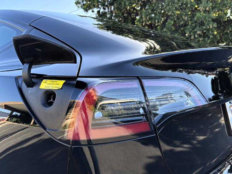 Tesla Model 3 Standard Range RWD 2022