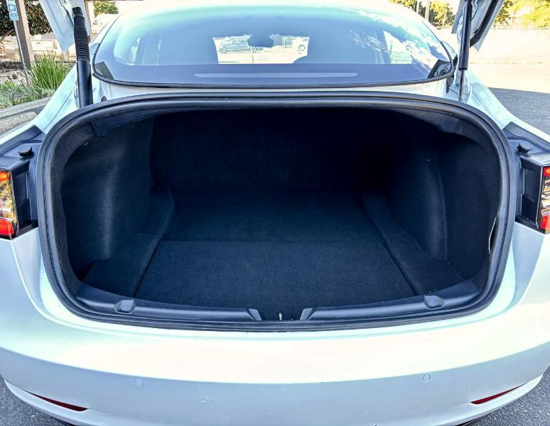 Tesla Model 3 Standard Range RWD 2022