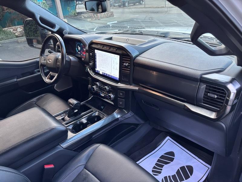 Ford F-150 4WD SuperCab 145" Lariat 2023