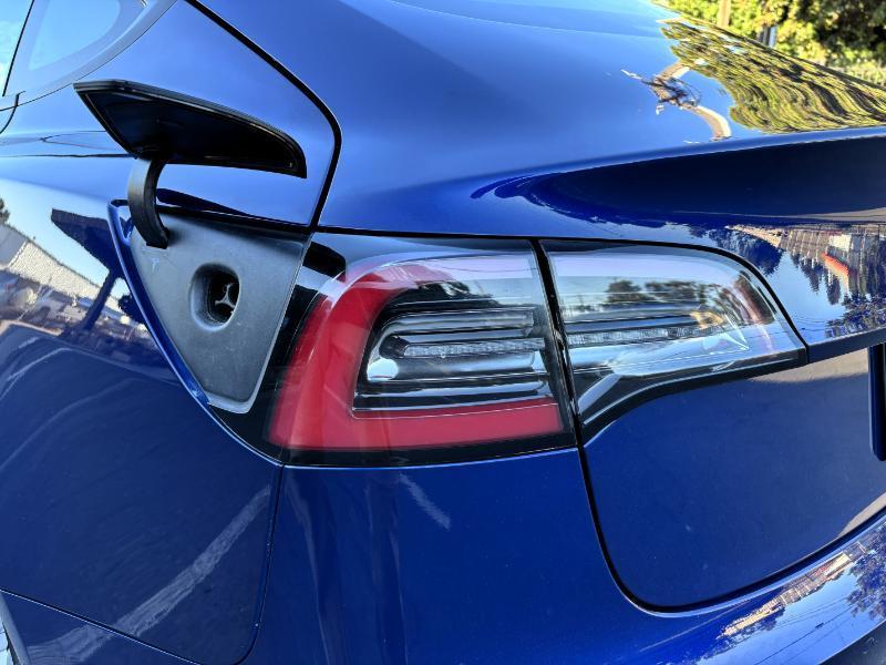 2022 Tesla Model 3 Base - Photo 11