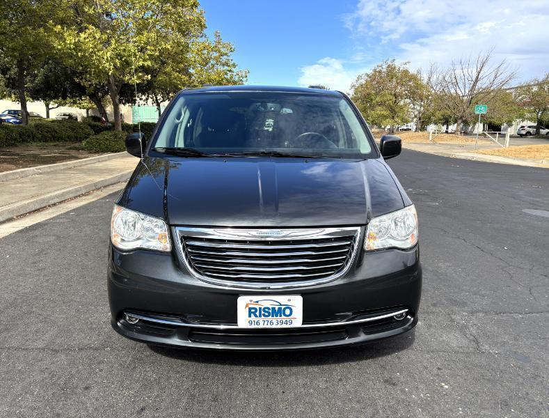 Chrysler Town & Country Touring 2012