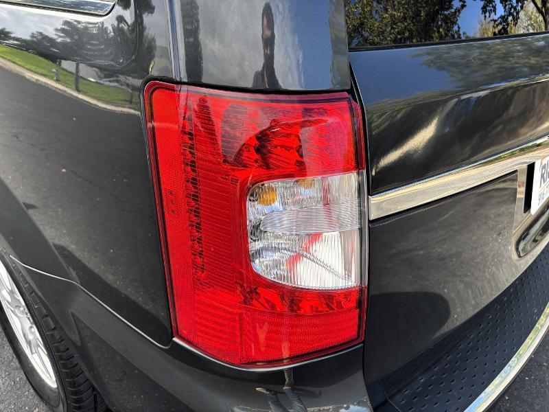 Chrysler Town & Country Touring 2012