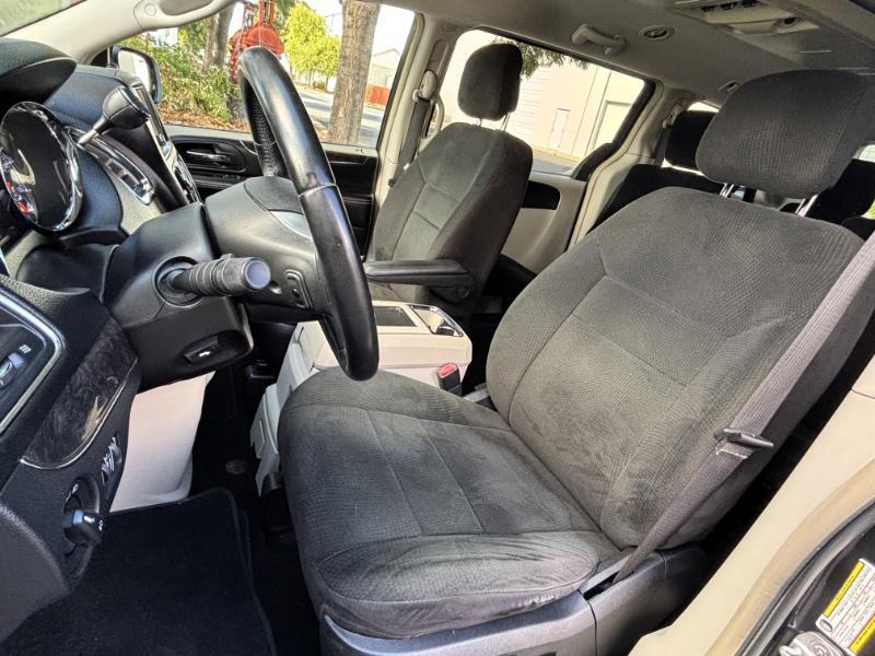 Chrysler Town & Country Touring 2012